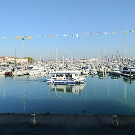 Apartment Renove Face Au Port Olona D'olonne - 4 Personnes *